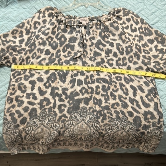Como Vintage Women’s Blouse Leopard Gathered Scoop Neck with Tie Top Size-L - Picture 7 of 7